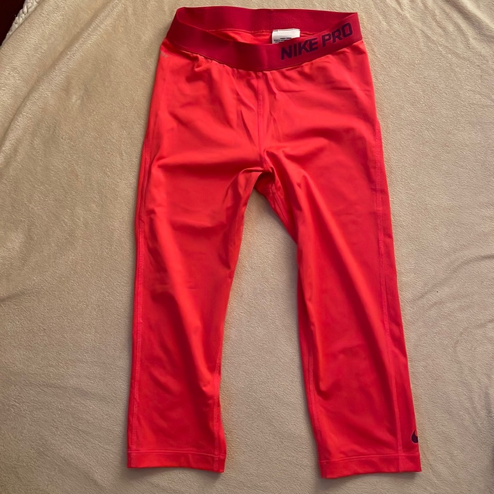 Nike Pro Dri Fit Capri Leggings Hot Pink - Women’s size small
